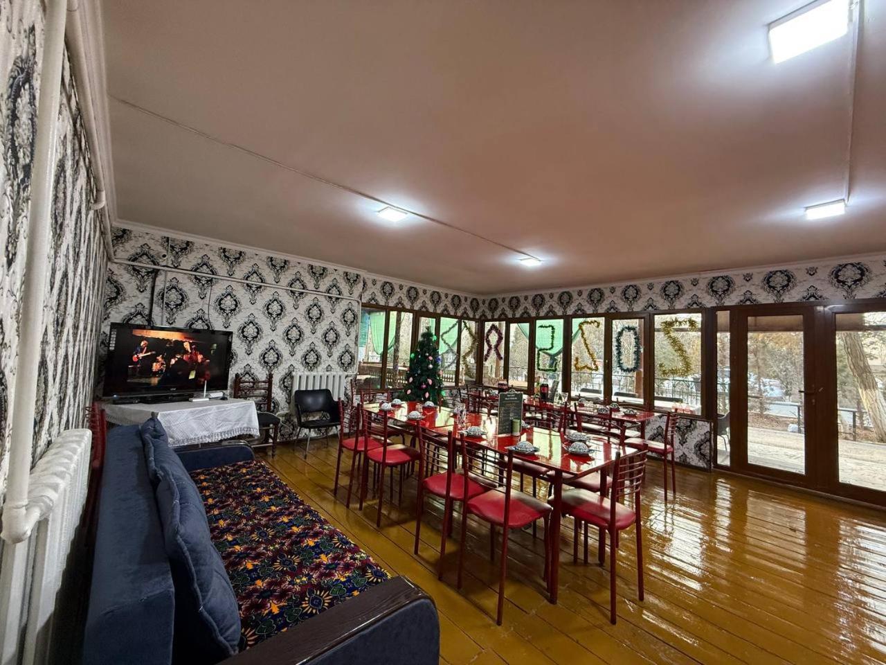 Central Park Hostel ヒヴァ エクステリア 写真