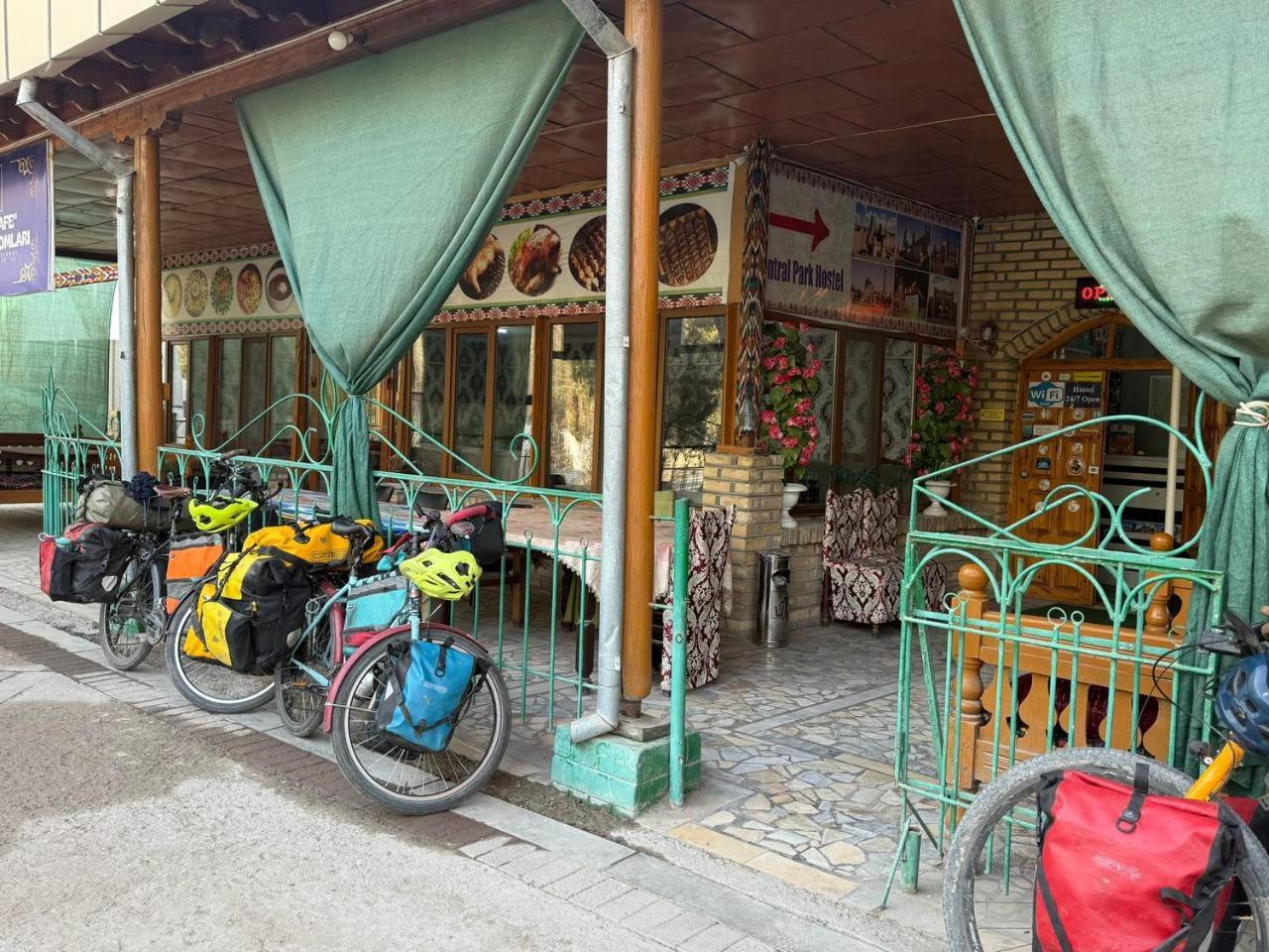 Central Park Hostel ヒヴァ エクステリア 写真